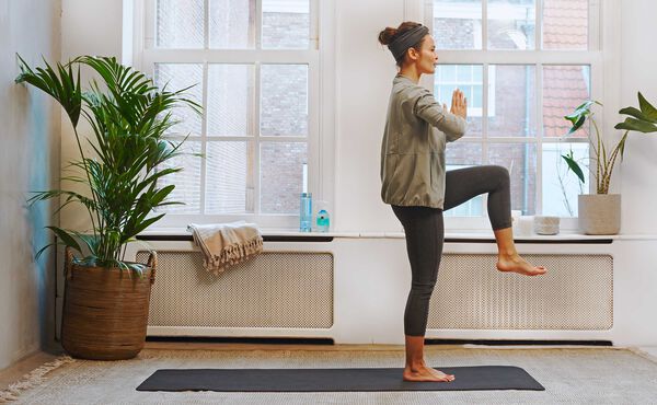 Deze yoga is de perfecte voorbereiding op een rondje hardlopen