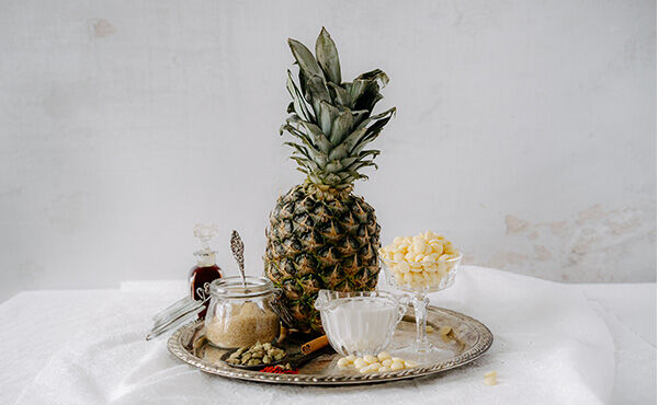 Detta ”påskägg” i form av en ananas är en underbar efterrätt