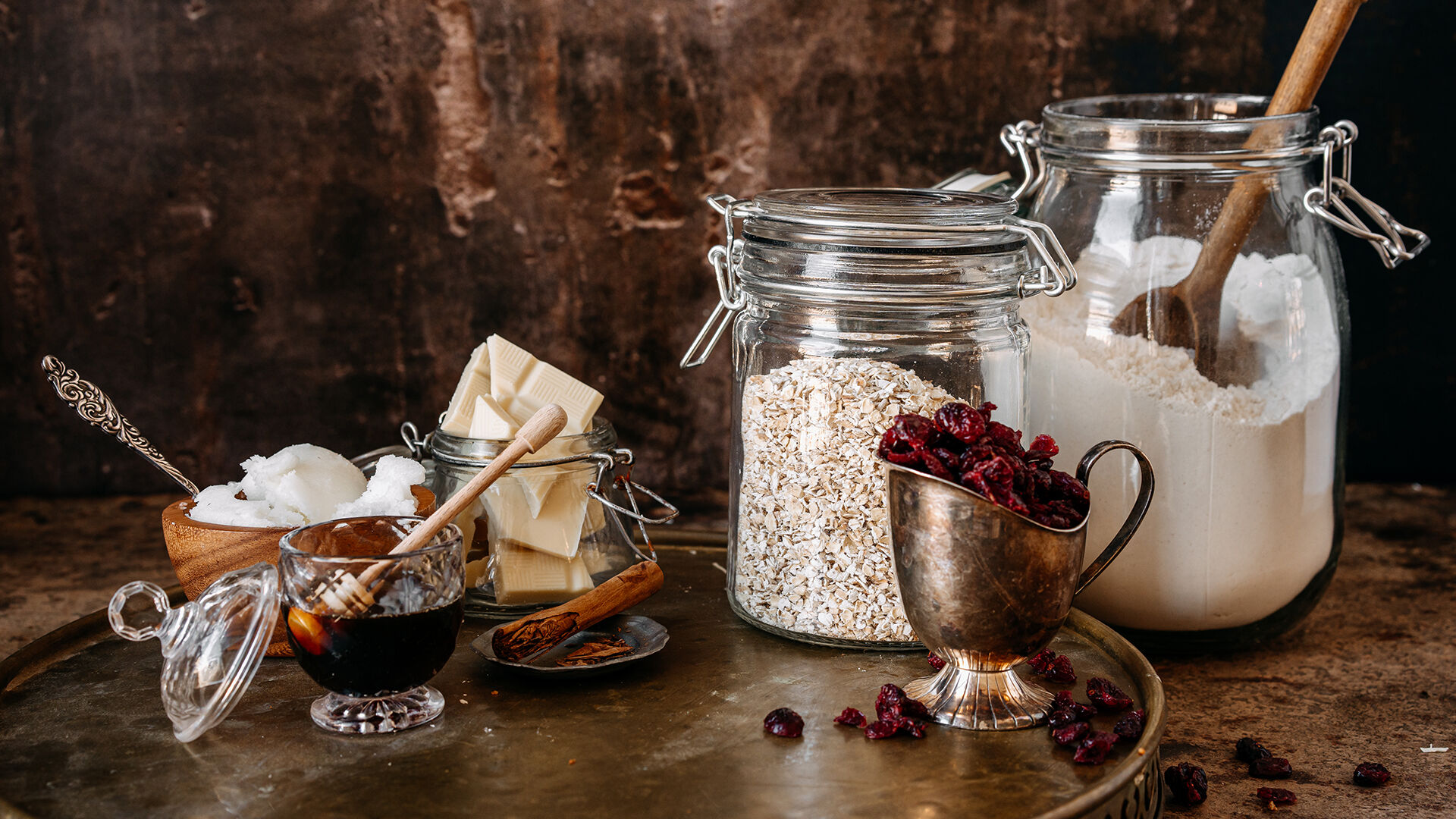 Cranberry, cinnamon and white chocolate cookies that make the perfect gift