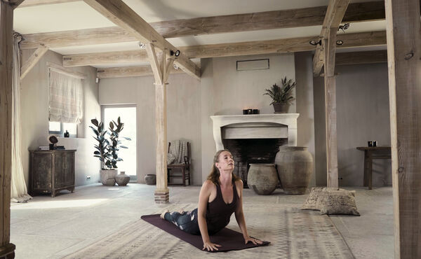 Get back on the mat with Deborah and Rituals’ 3 days of yoga program