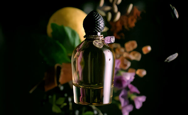 Hvordan kjøpe parfyme i gave – en praktisk guide