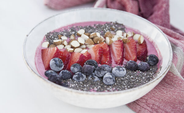 Raspberry smoothie bowl with chia seeds