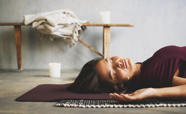 Una refrescante secuencia de yoga Pitta