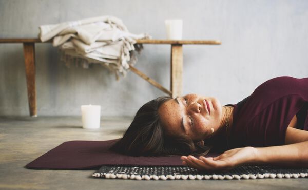 Ontspan je lichaam volledig met deze pitta yoga oefeningen