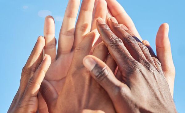 50 ways to be kind to others