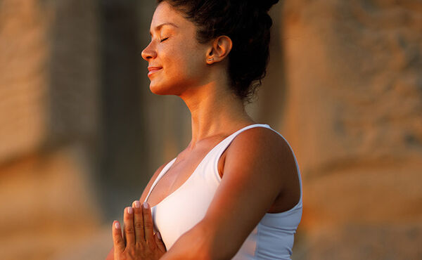 Fremelsk positive tanker med denne hurtige meditation, som giver mere glæde