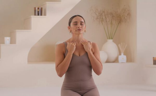 How to get rid of water retention & boost circulation with this yoga flow