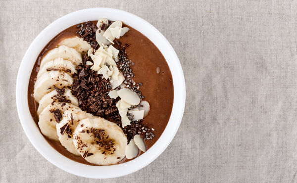 Bananen-chocolade smoothie met pindakaas