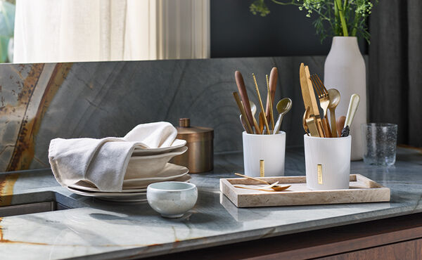 https://www.rituals.com/dw/image/v2/BBKL_PRD/on/demandware.static/-/Library-Sites-RitualsSharedContent/default/dwce73efbc/Magazine/2022/August/KITCHEN%20UTENSILS_From%20plant%20pots%20to%20photo%20boxes_%20clever%20ways%20to%20upcycle%20your%20Rituals%20products_730x450%202.jpg?sw=600&sh=370&sm=fit&cx=0&cy=0&cw=730&ch=450&sfrm=jpg