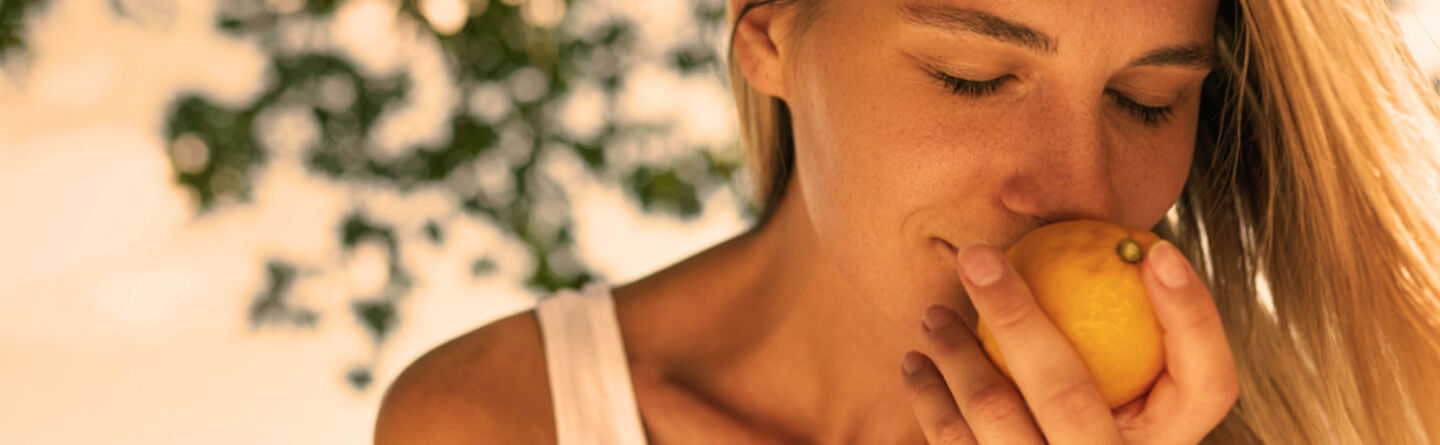 D&eacute;couvrez les propri&eacute;t&eacute;s stimulantes des senteurs d&rsquo;agrumes