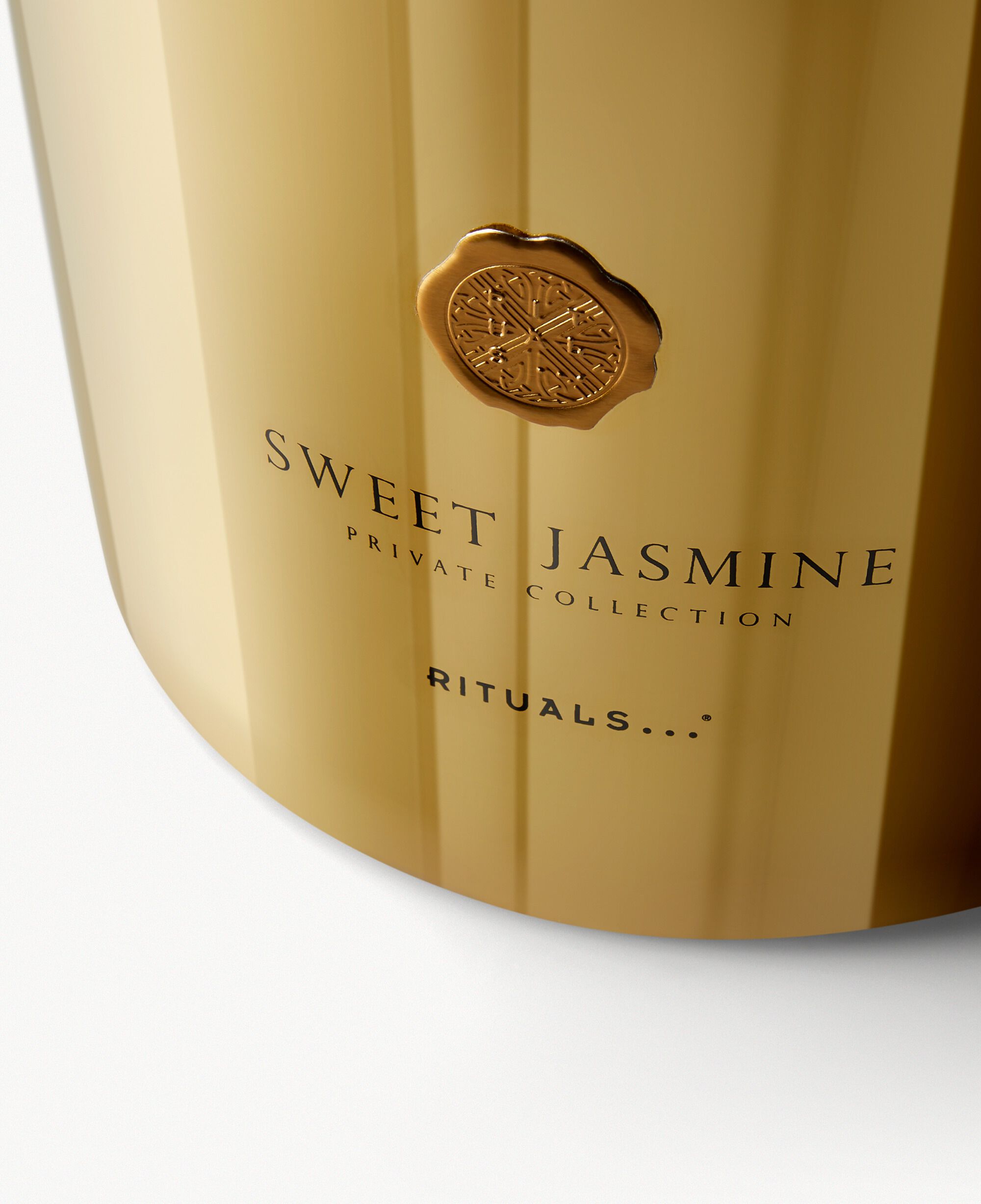 XXXL Sweet Jasmine Scented Candle order online at RITUALS